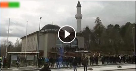 Miracle by  allah azan is given in  mosque by no one