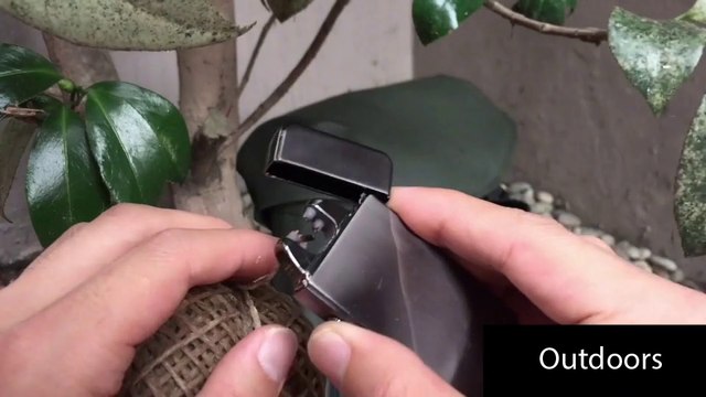 Un briquet électrique pour allumer le feu n'importe où !