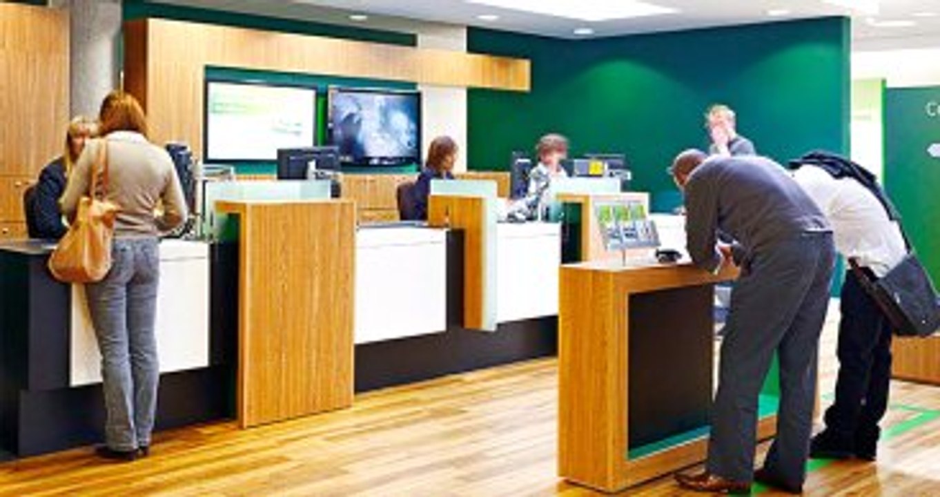 Lloyds Bankacılık 3 Bin Kişiyi İşten Çıkarıyor