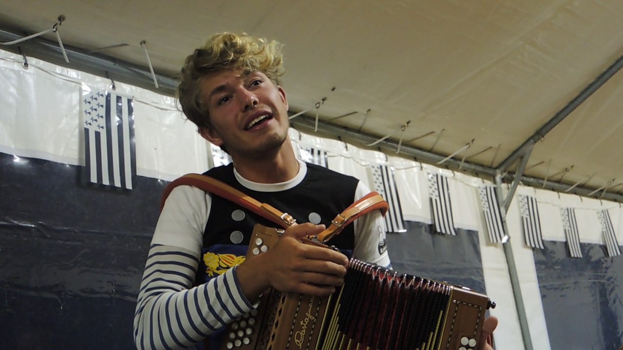 UN ANGE PASSE A LA BAIE