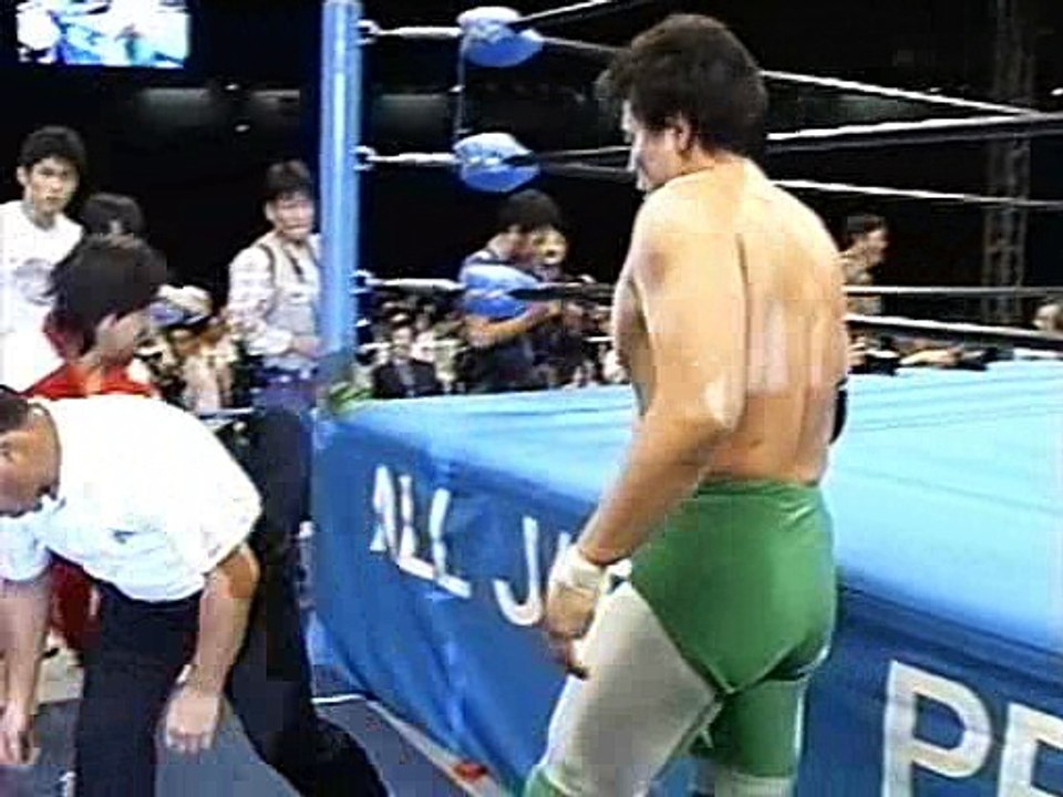 Mitsuharu Misawa vs Toshiaki Kawada 01/05/98