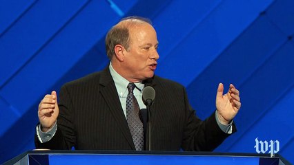 Detroit mayor hits Trump with bankruptcy jab