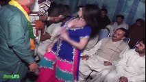 Punjabi Seraiki Song Very Hot Dance Mehfil Dance Mujra - YouTube