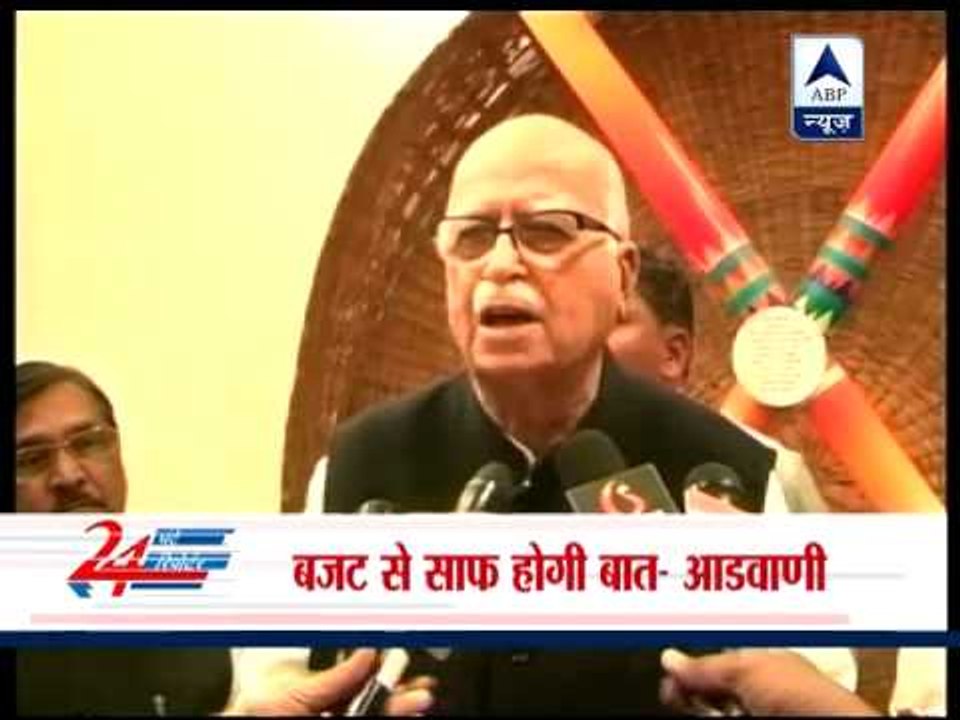 Advani predicts early polls