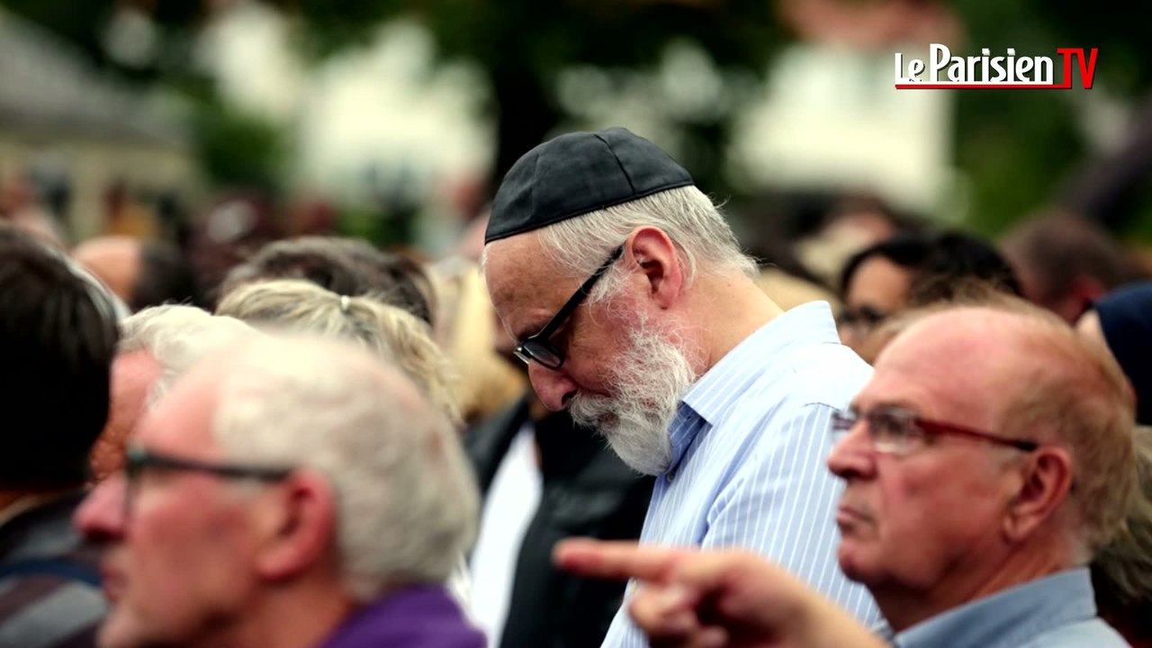 Prêtre égorgé. Emouvant hommage à Saint-Etienne-du-Rouvray
