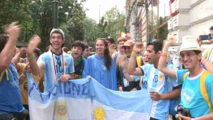 Peregrinos de países habla hispana inundan las calles de Cracovia