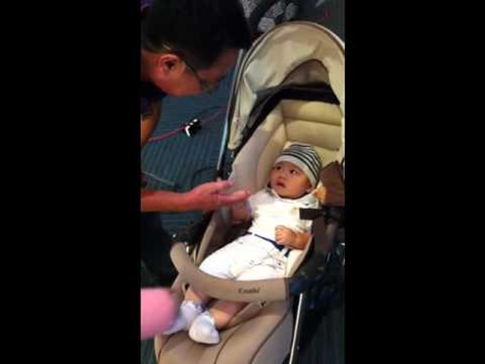 Rio theo papa Lý Hải đi quay quảng cáo