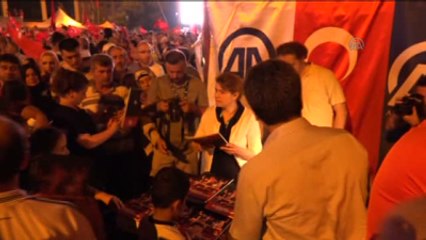 Aa'nın "Dakika Dakika Fetö'nün Darbe Girişimi" Kitabı