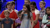 Dios usa a niña en iglesia de estados unidos y Profetiza