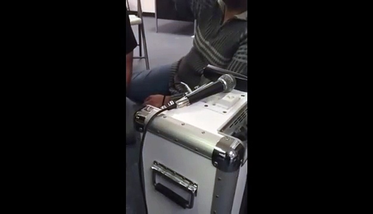 بھائی کی کارکنوں سے کی گئی گفتگو لیک ہو گئی. اسکے باوجود ایم کیو ایم کی قیادت کہتی ہے کہ غداری کا ہم پر الزام ہے.