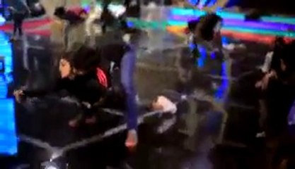 How Soha Ali Practicing Cheap Dance For Next Award Show