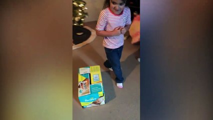 Girl Mistakes Tiny Dog For Hamster