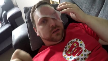 Prank : elle colle une bande de cire sur le visage de son mari