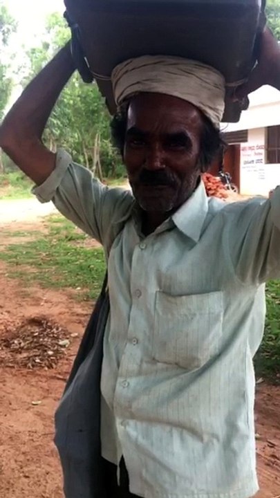 Uneducated Indian man Speaking in English