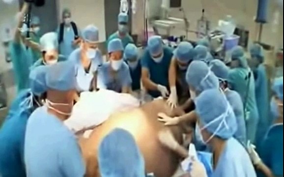 Woman Gives birth to 11 babies - 3ajaib wa gharaib 2015 عجائب وغرائب