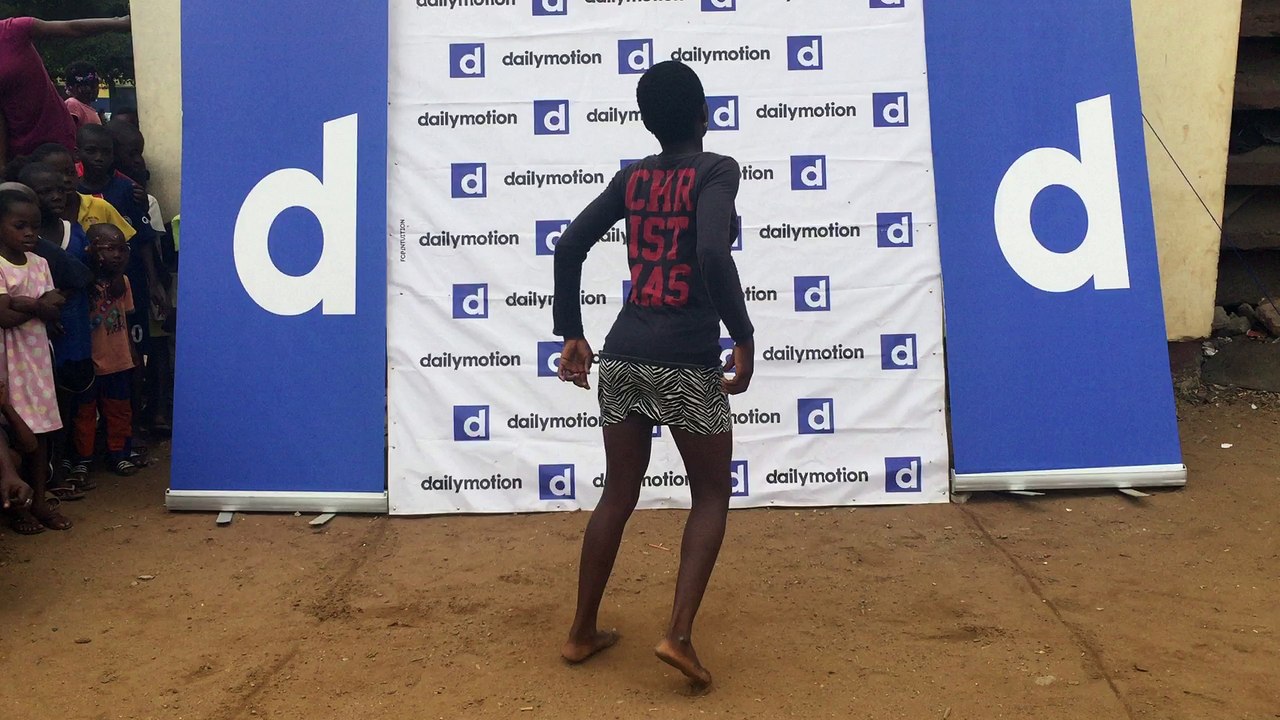 Daily Danse Genereuse Yopougon saguidiba - Lyne Andrée Gueabore