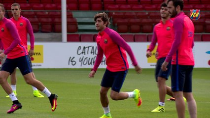 Sergi Roberto and Mathieu looking at defensive roles