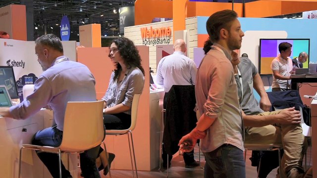 Pitch de la société Claria sur le stand @orange lors du salon Viva Technology