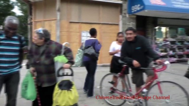 【CTM】 Luo dong spiritual massage, Woman get Free Massage in Public Street