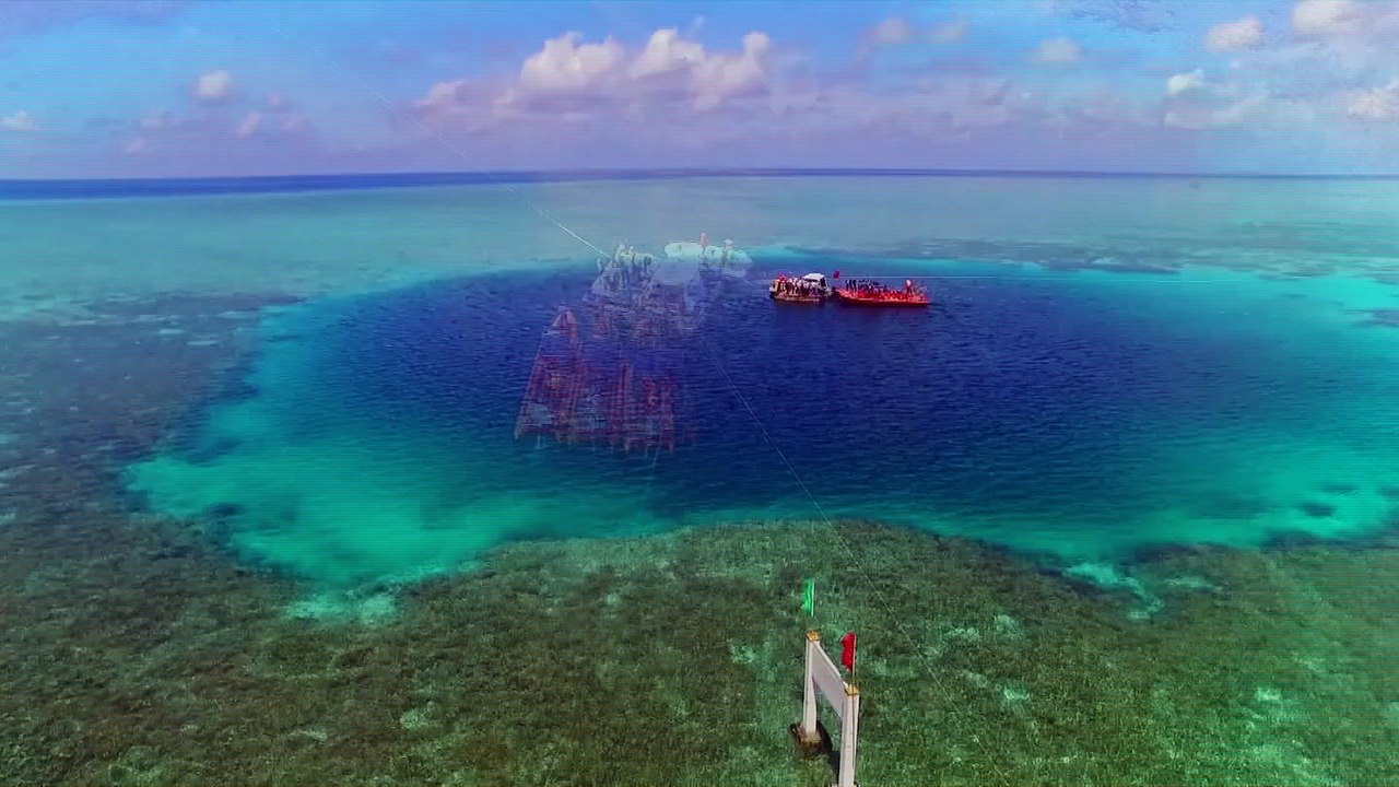 Mer de Chine : le trou bleu le plus profond du monde découvert