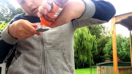 Chilli powder challenge (I can't feel my tongue!!)