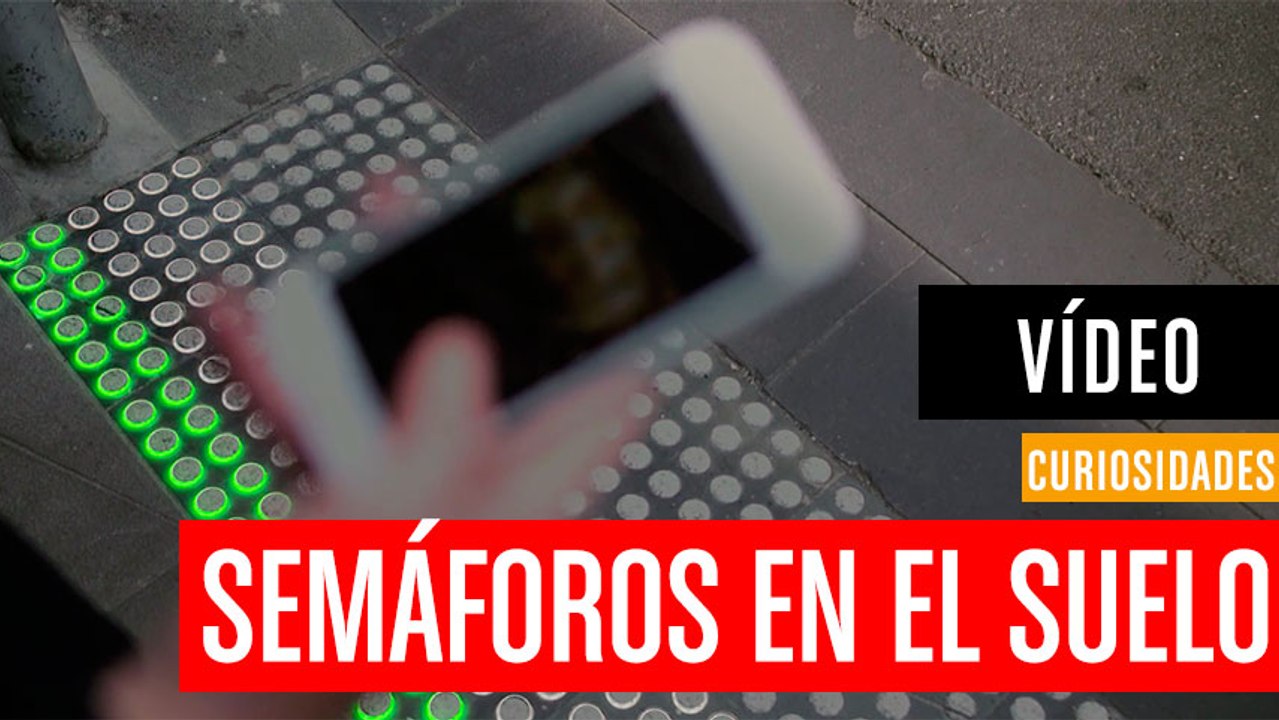 Crean semáforos con luces en el suelo para los jugadores de Pokémon GO