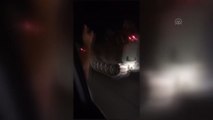 Atatürk Havalimanı'na Gitmeye Çalışan Tankları Vatandaşlar Mahmutbey Gişelerde Durdurup Polise...