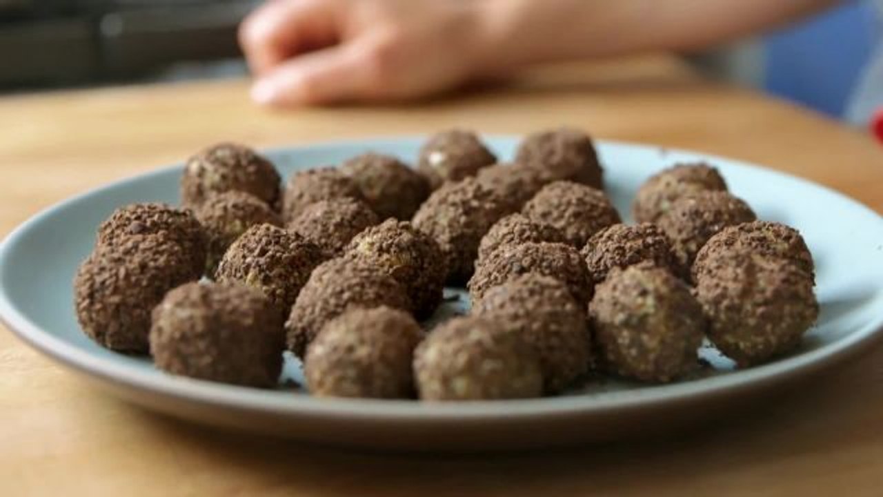 How to Make No-Bake Energy Bites