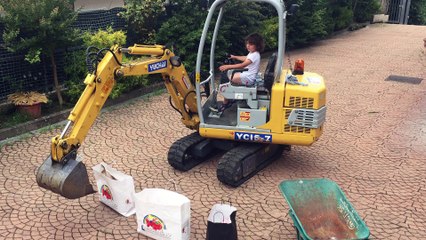 4 ans conducteur d engin de chantier !!