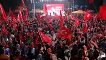 2-Bilal Erdoğan Esenler'deki 'Demokrasi Nöbeti'ne Katıldı