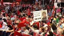 1- Bilal Erdoğan Esenler'deki 'Demokrasi Nöbeti'ne Katıldı