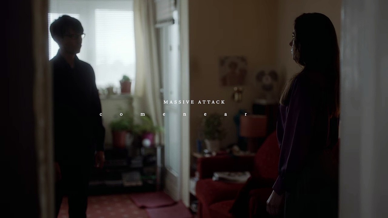 Massive Attack, Ghostpoet - Come Near Me