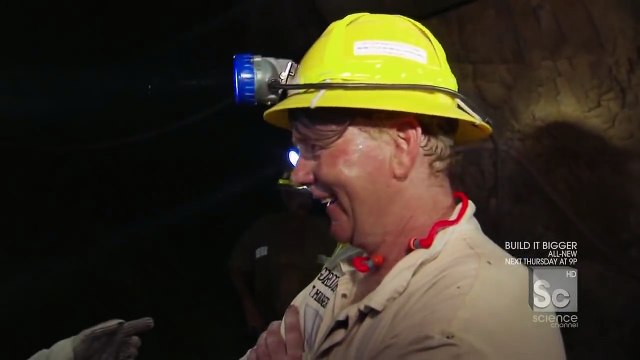 Full Documentary - South African Mines Rich In Gold - National Geographic Factories_17