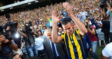 Barcelona, Robin van Persie'yi Transfer Etmek İstiyor