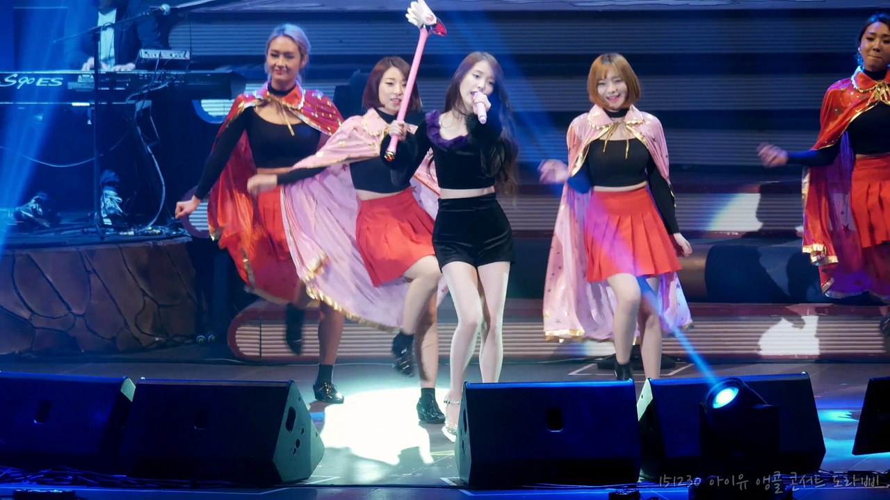 [4K] 151230 아이유(IU) 세일러문, 카드캡터체리, 포켓몬스터, 꿈빛파티시엘 OP_ED 라이브 직캠@아이유 〈CHAT-SHIRE〉 앵콜 콘서트