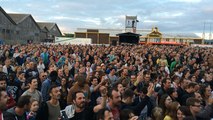 Iggy Pop face aux milliers de festivaliers