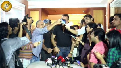 SANJAY DUTT BIRTHDAY PRESS CONFERANCE