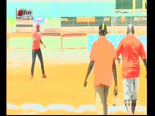 Vidéo: Quand Dj Boubs s’essaie à la lutte. Regardez!