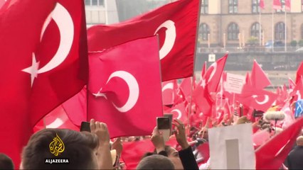 Download Video: Germany: Thousands rally to denounce Turkish coup attempt