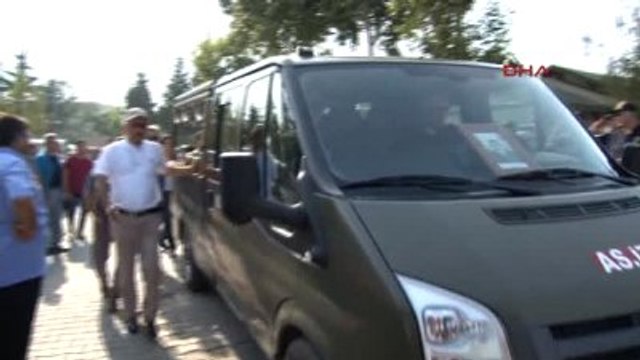 Adana Şehit Eşini Asker Selamıyla Uğurladı-2