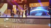 Fawad Khan drops & breaks Lux Style Award trophy – Video Leaked