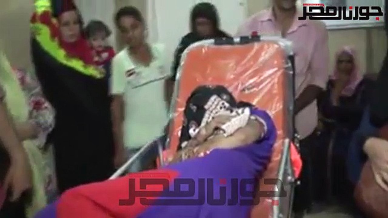 طفلة التعذيب فى سوهاج تتلقى العلاج داخل المستشفى