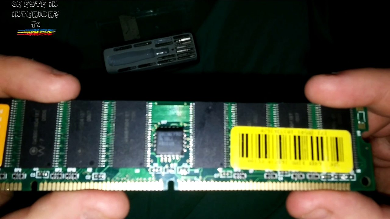 Ce este in interiorul unei placi de memorie RAM? #7