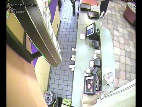 Taco Bell employees robbed at gunpoint