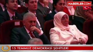 Külliye'de duygusal anlar! Erdoğan'ı da Yıldırım'ı da ağlattı - YouTube