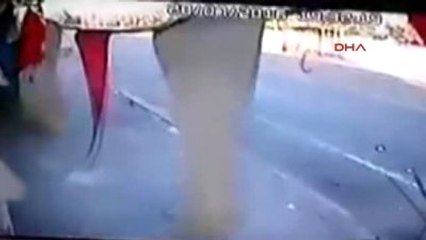 Konya - Otomobilin Altında Kalmaktan Son Anda Kurtuldu