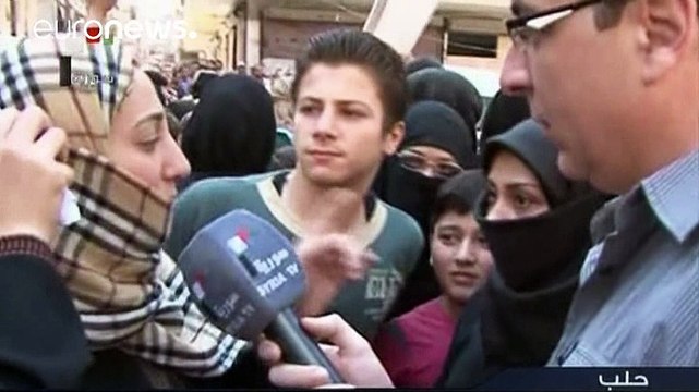 Decenas de familias huyen de Alepo por corredores humanitarios