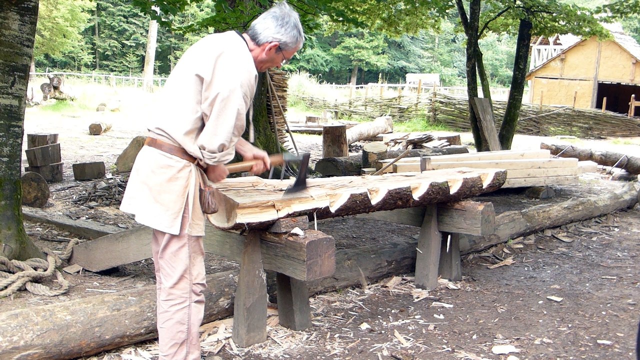 v08- Bûcheron
