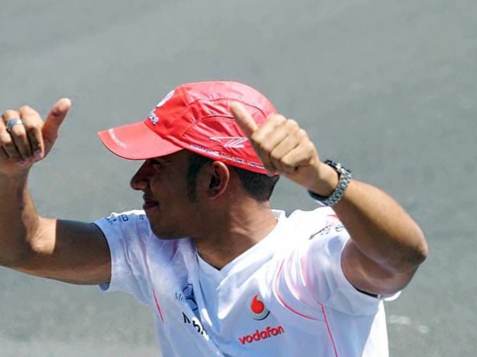 Nico Rosberg edges Lewis Hamilton to take pole at the 2016 German Grand Prix at the Hockenheimring