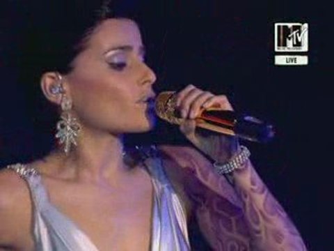 Nelly Furtado - maneater